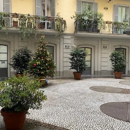 Spacious & Elegant Near Corso Como - Maroncelli 아파트 밀라노