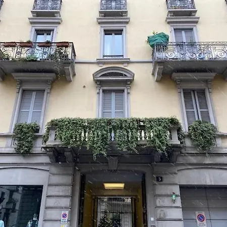 Spacious & Elegant Near Corso Como - Maroncelli 밀라노